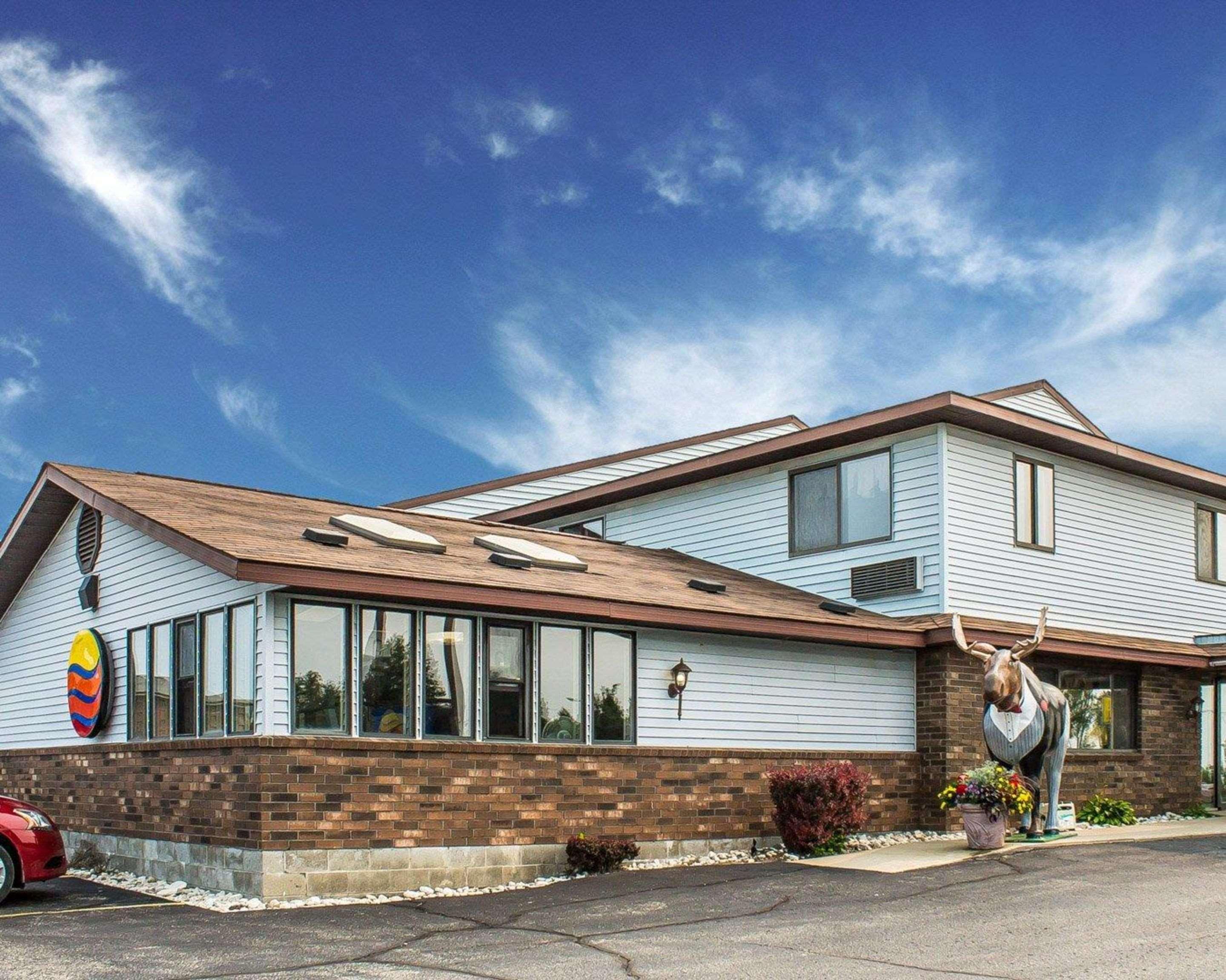 Comfort Inn Manistique Exterior photo
