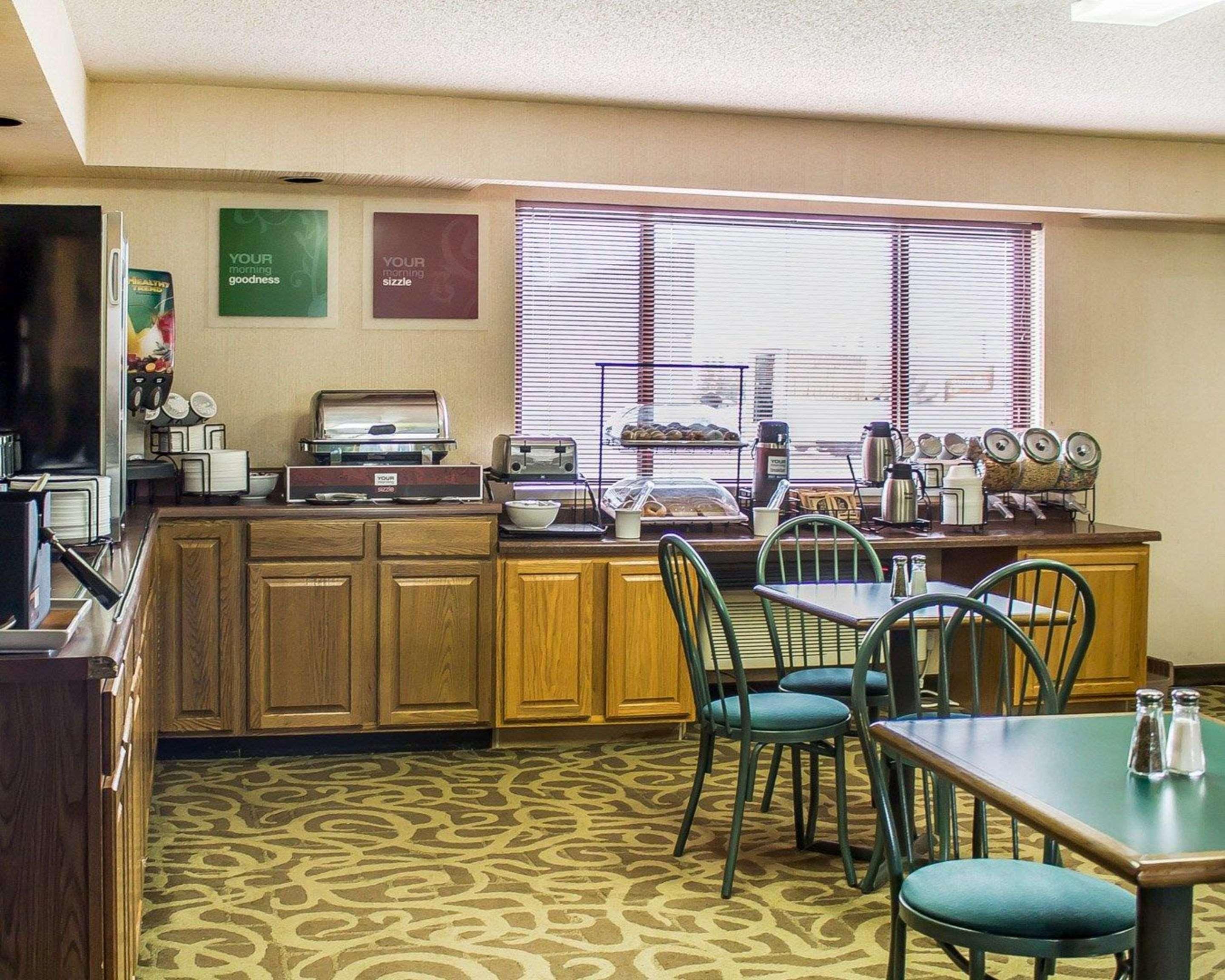 Comfort Inn Manistique Exterior photo