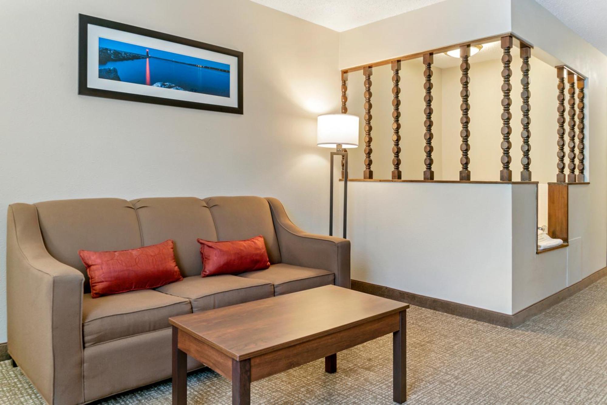Comfort Inn Manistique Exterior photo