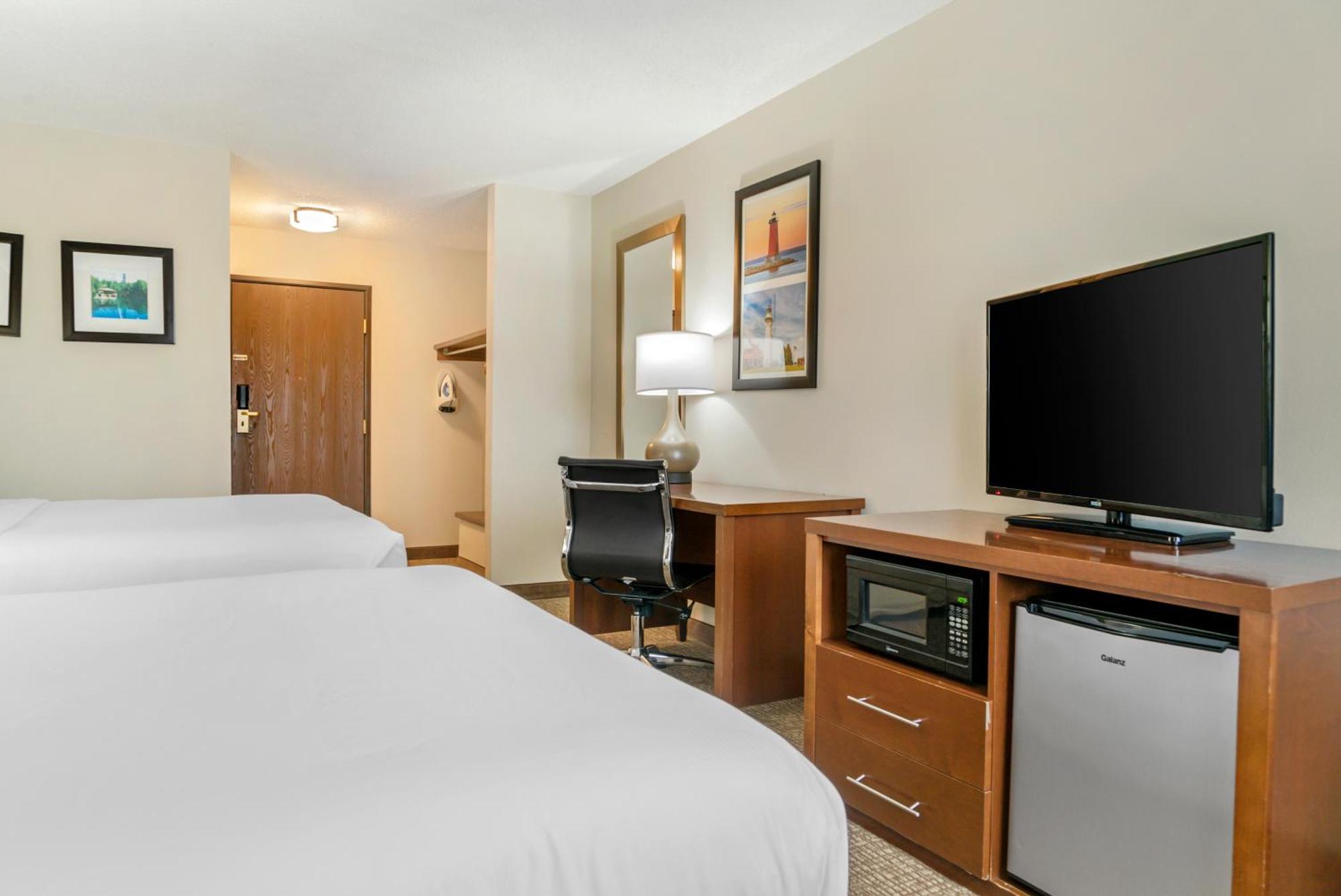 Comfort Inn Manistique Exterior photo